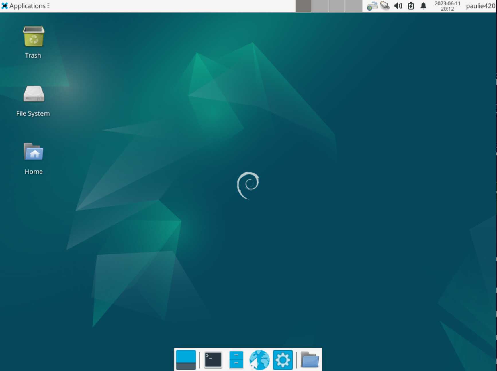 Debian 12 - XFCE 4.18